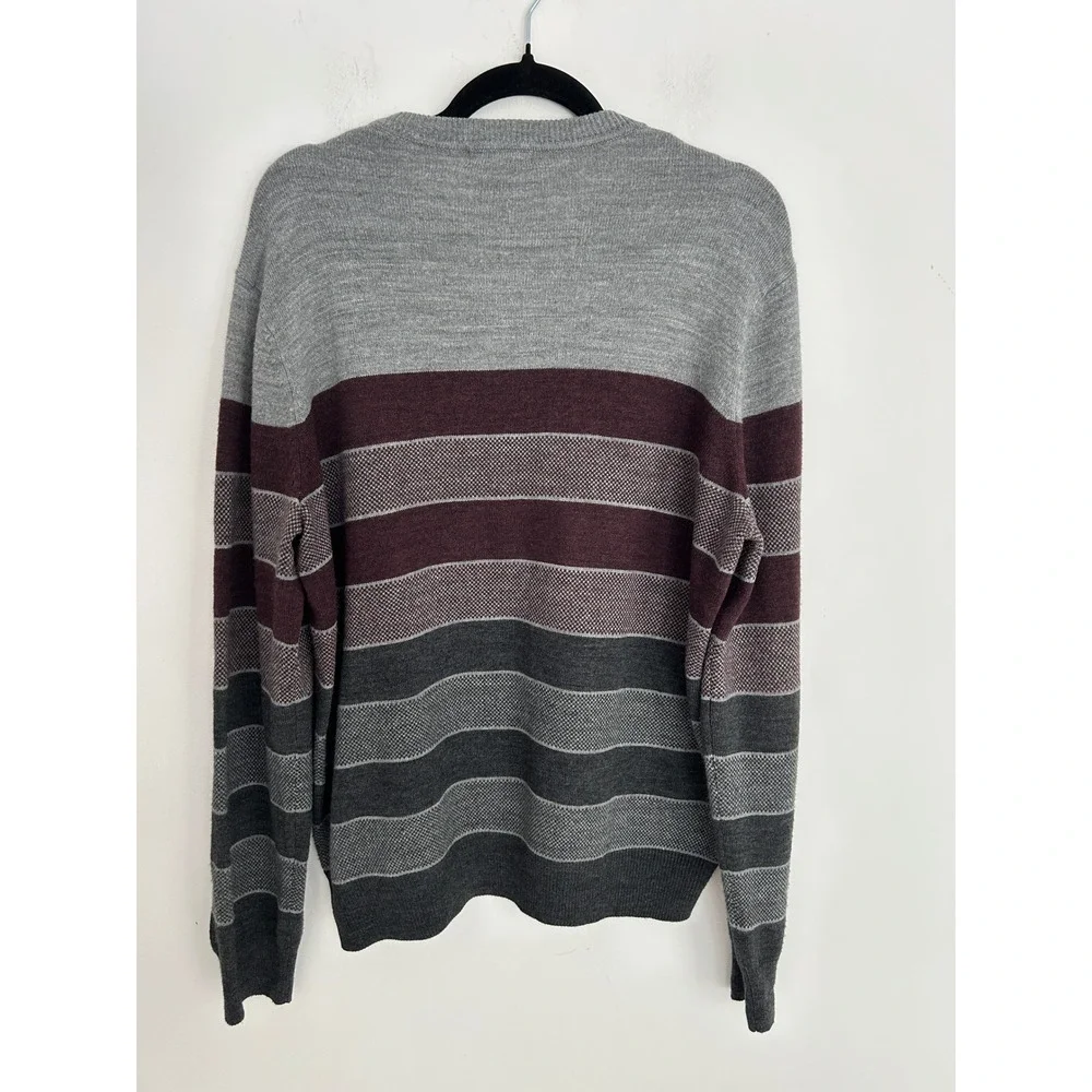 Dockers crewneck sweater